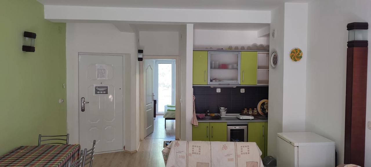 Apartments Vela - Pestani, Охрид Экстерьер фото